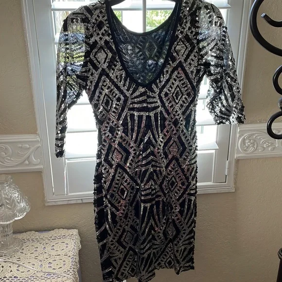 Midnight Doll sequined bodycon minidress NWT! - Picture 2 of 5